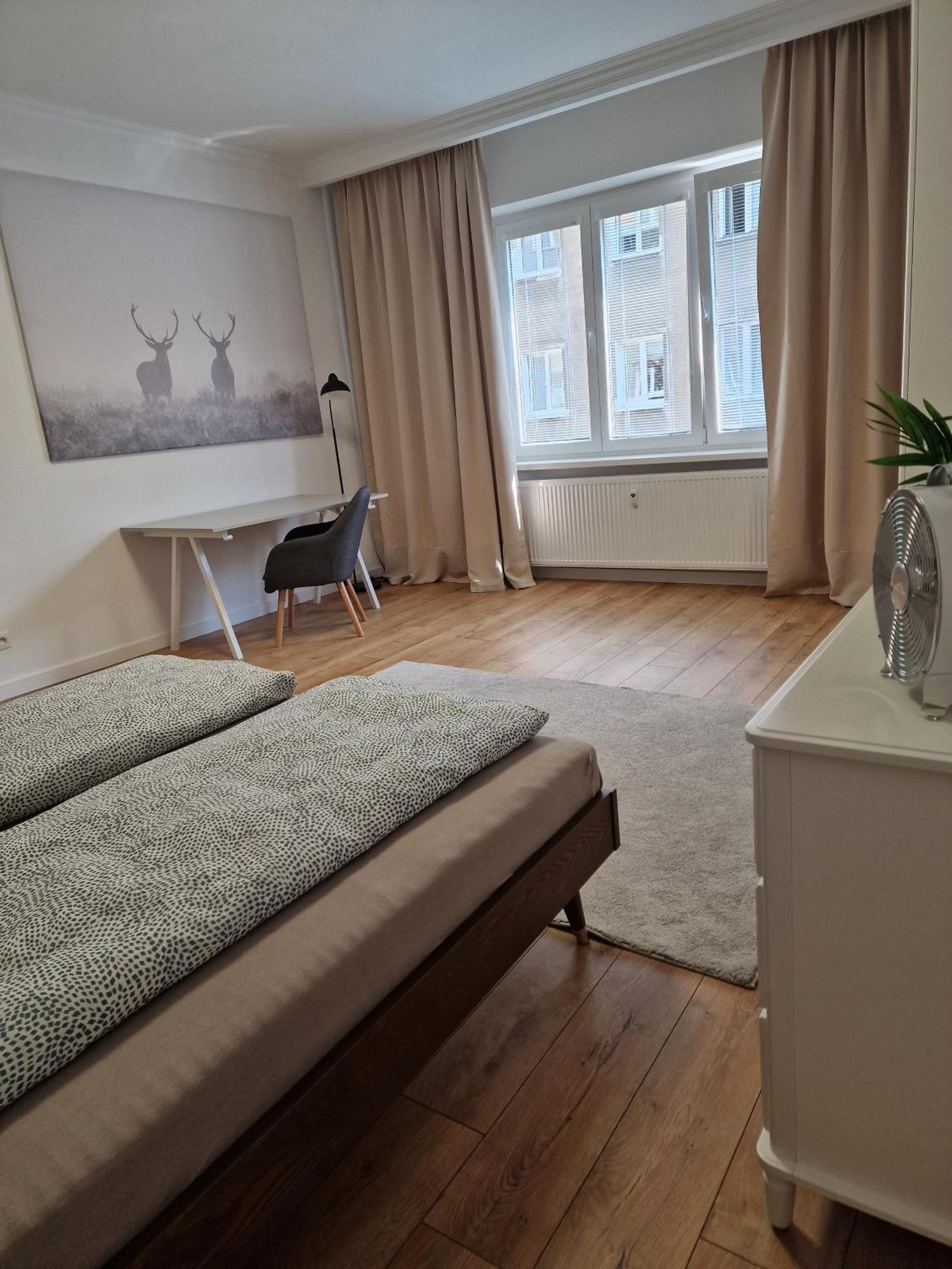 Old Town Apartment - 2 Bedrooms Bratislava Extérieur photo